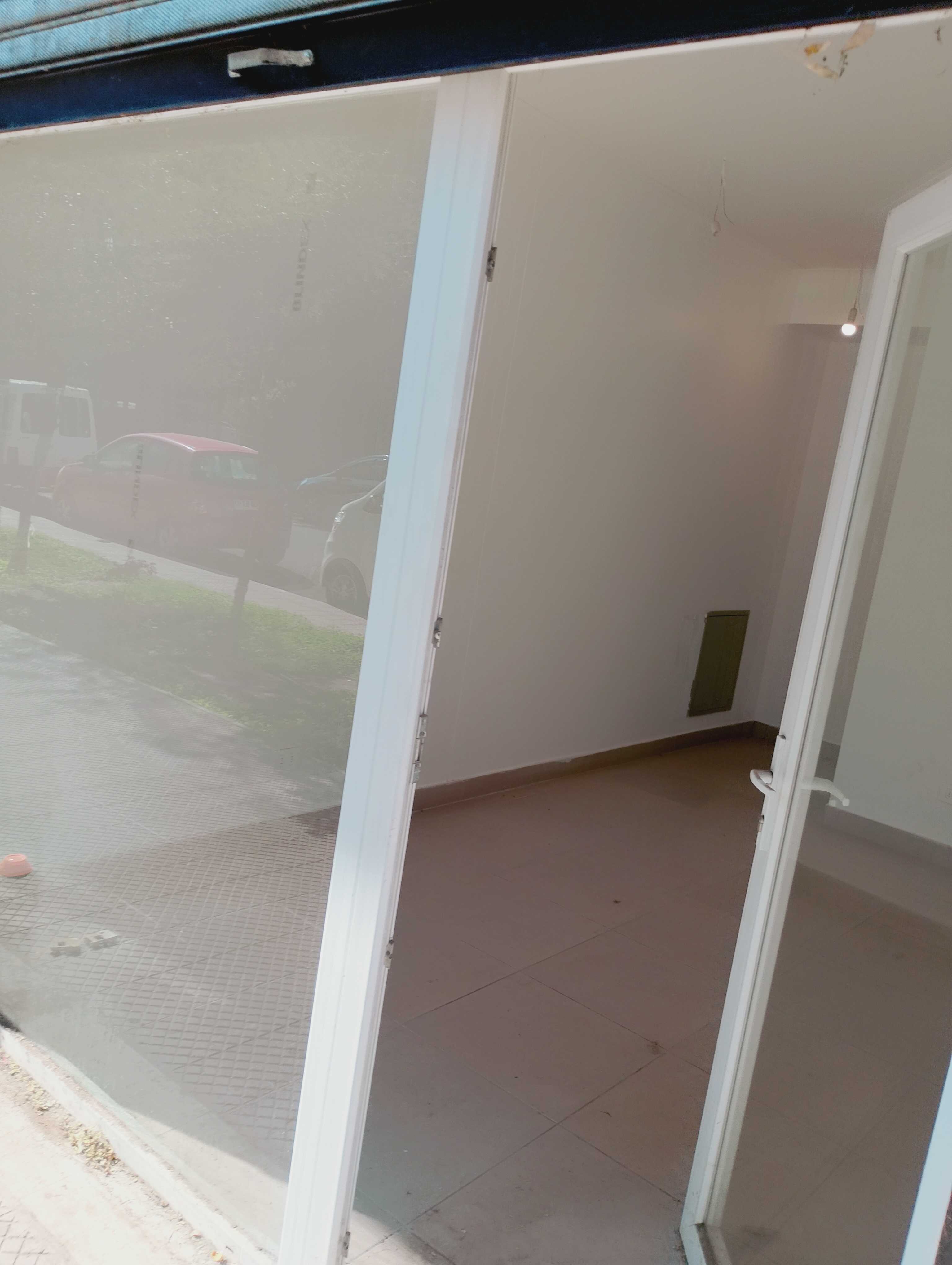 Local Comercial N°03 Edificio STGO 1221 - Santiago